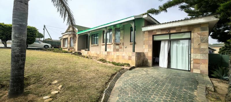 3 Bedroom Property for Sale in Dana Bay Western Cape